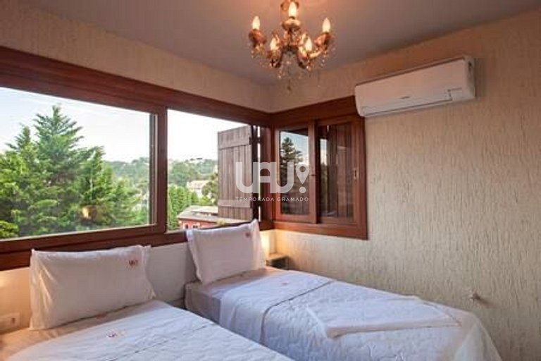 VILLA 303 COBERTURA 3D COM OFURÔ EM CONDOMÍNIO COM PISCINA!