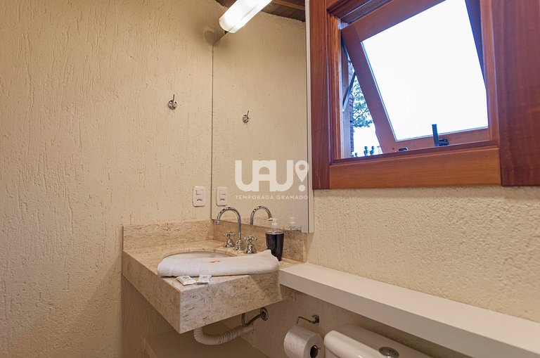 VILLA 309 - 4 DOR EM CONDOMÍNIO COM PISCINA!