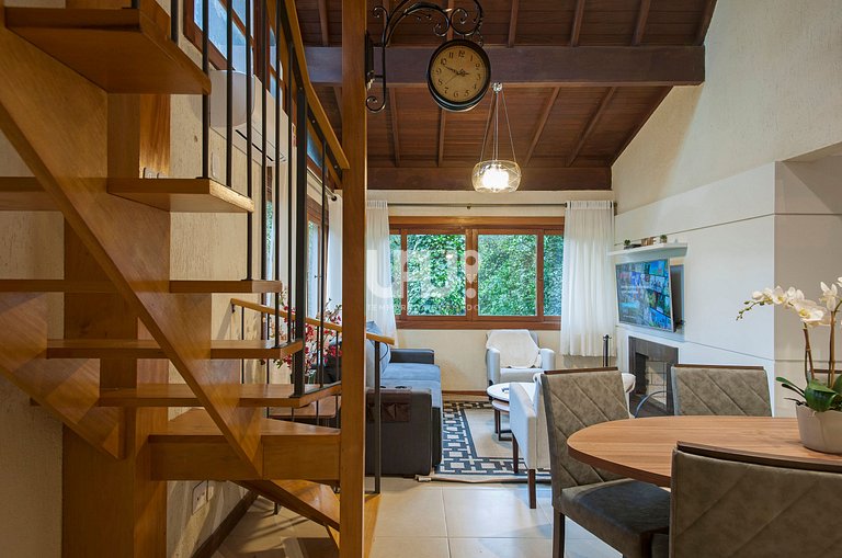 VILLA 309 - 4 DOR EM CONDOMÍNIO COM PISCINA!