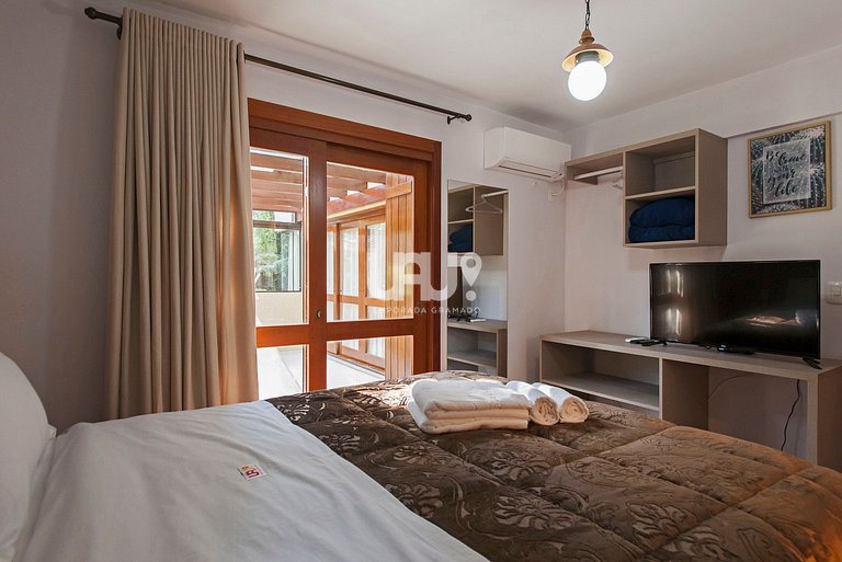 Villa 109 - 2 d em Condomínio com piscina térmica!