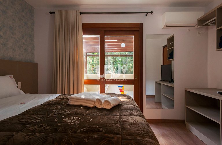Villa 109 - 2 d em Condomínio com piscina térmica!