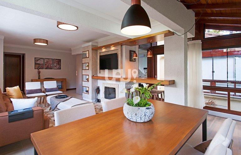 Villa 210 - 2, 9 pax, em Cond. com piscina térmica