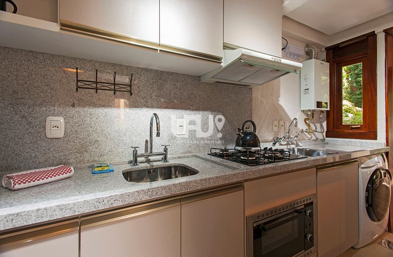 Villa 210 - 2, 9 pax, em Cond. com piscina térmica