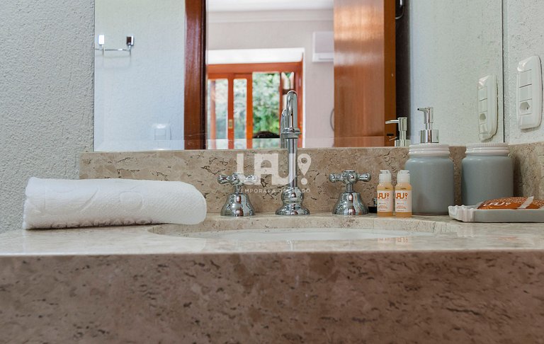 Villa 210 - 2, 9 pax, em Cond. com piscina térmica