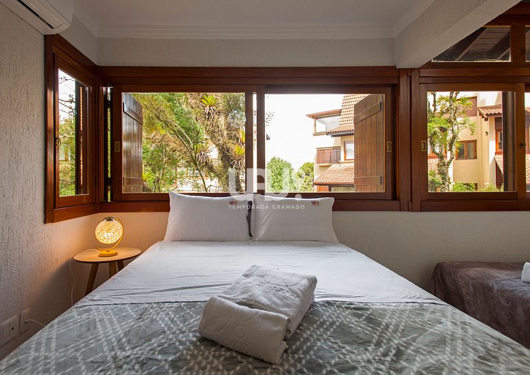 Villa 210 - 2, 9 pax, em Cond. com piscina térmica