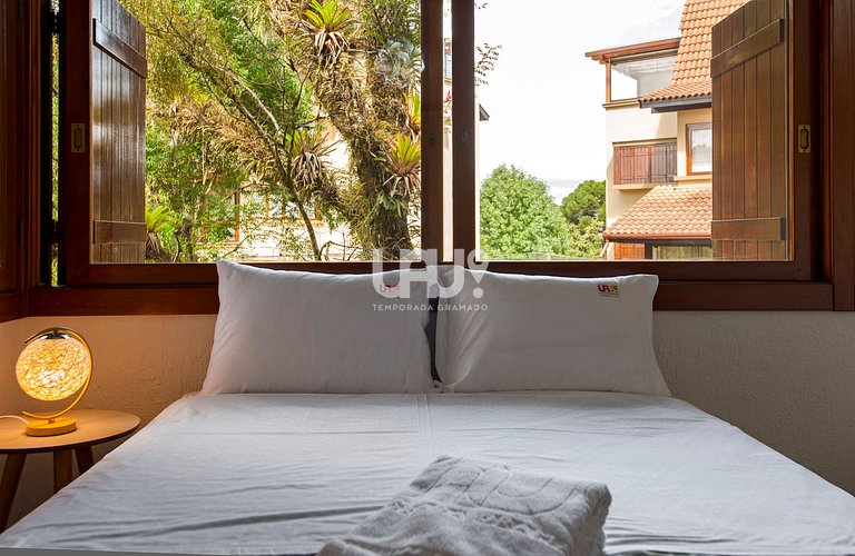 Villa 210 - 2, 9 pax, em Cond. com piscina térmica