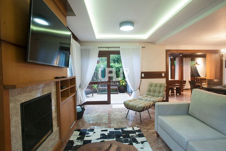 Villa Casa 7- 4d, 15pax, em Condomínio com piscina