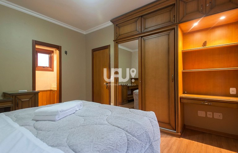 Villa Casa 7- 4d, 15pax, em Condomínio com piscina
