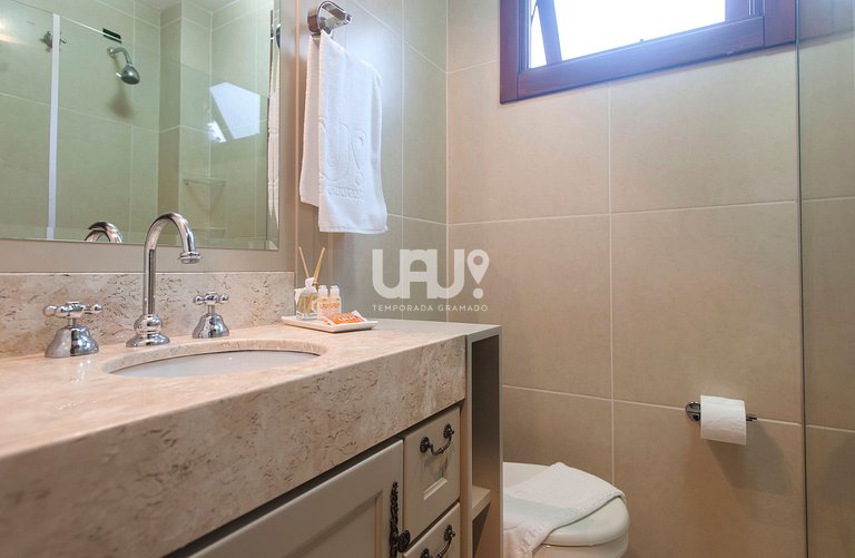 Villa Casa 7- 4d, 15pax, em Condomínio com piscina