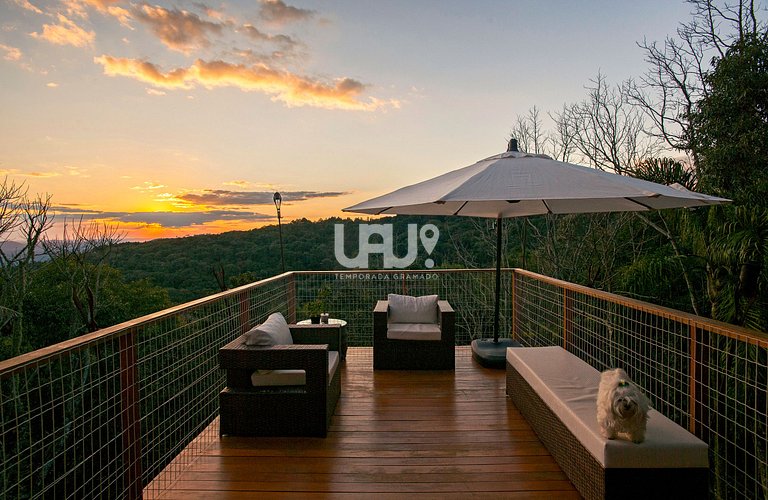 Casa 3Dorm. com piscina, jacuzzi e lago privativo!