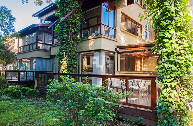 Villa 109 - 2 d em Condomínio com piscina térmica!
