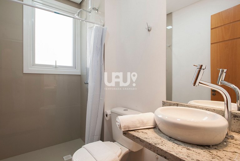 Flores da Montanha 303 B - 3 Suítes e lavabo, 2 garagens, 14