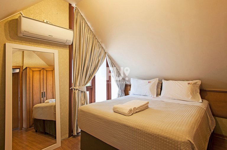 Villa Casa 7- 4d, 15pax, em Condomínio com piscina