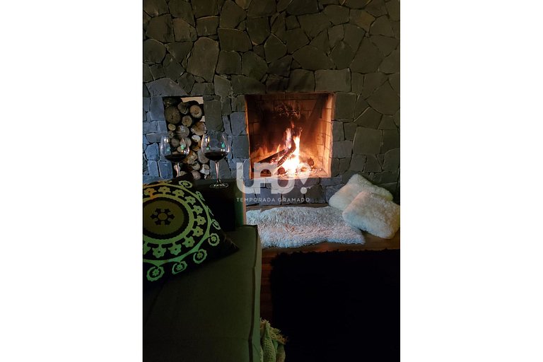 Casa 3Dorm. com piscina, jacuzzi e lago privativo!