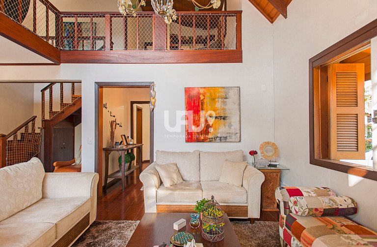 Casa Lago Negro - 5 dormitórios, 18 pax, junto a um dos cart