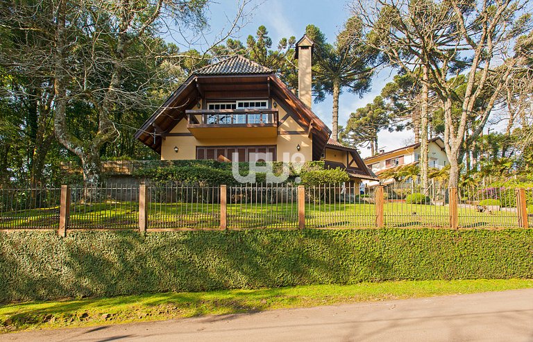 Casa Lago Negro - 5 dormitórios, 18 pax, junto a um dos cart