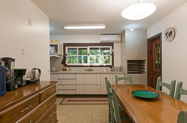 Casa Lago Negro - 5 dormitórios, 18 pax, junto a um dos cart