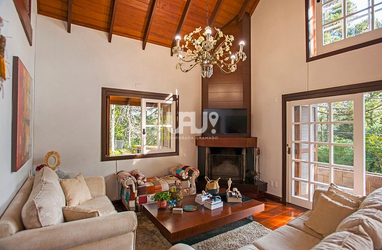 Casa Lago Negro - 5 dormitórios, 18 pax, junto a um dos cart