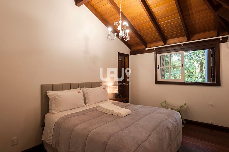 Casa Lago Negro - 5 dormitórios, 18 pax, junto a um dos cart
