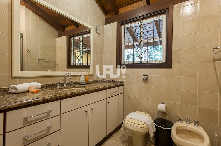 Casa Lago Negro - 5 dormitórios, 18 pax, junto a um dos cart