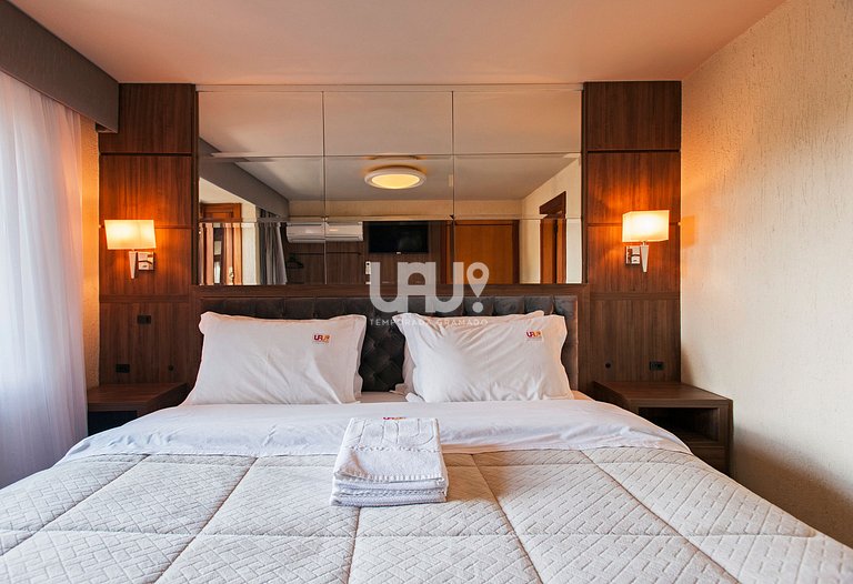 VILLA 303 COBERTURA 3D COM OFURÔ EM CONDOMÍNIO COM PISCINA!