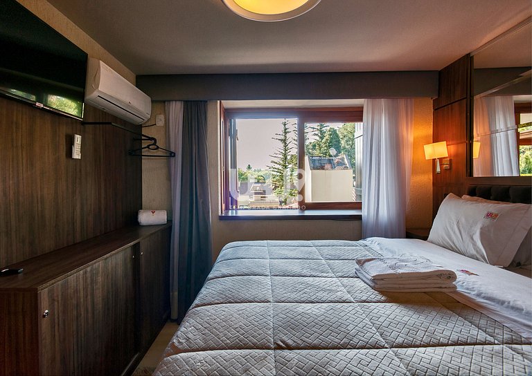 VILLA 303 COBERTURA 3D COM OFURÔ EM CONDOMÍNIO COM PISCINA!