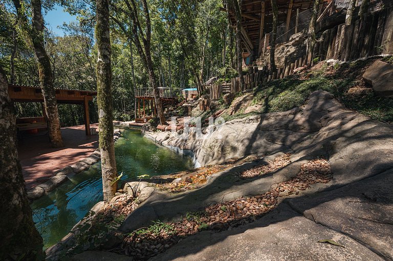 Casa 3Dorm. com piscina, jacuzzi e lago privativo!