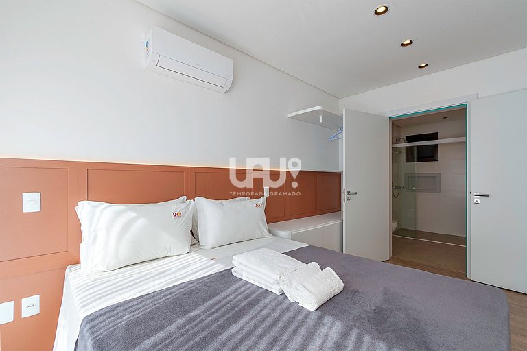 Volo Palace 402 - 2 Suítes, 8 pax, na Borges (duas quadras d