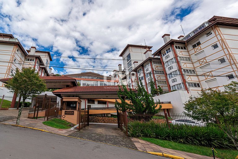 Gramado Village 608 - 4 pax Em cond. com piscina!