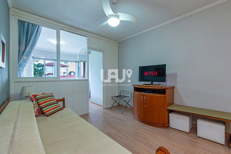 Gramado Village 608 - 4 pax Em cond. com piscina!