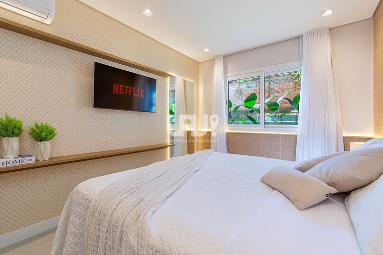 Jardim nada Secreto - 4 Dorm, 15 pax, no Centro!