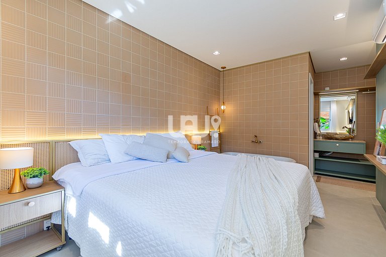 Jardim nada Secreto - 4 Dorm, 15 pax, no Centro!