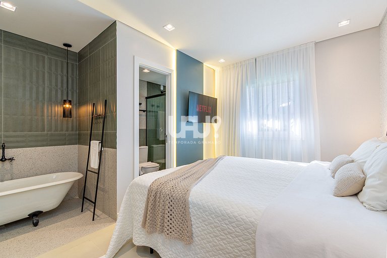 Jardim nada Secreto - 4 Dorm, 15 pax, no Centro!