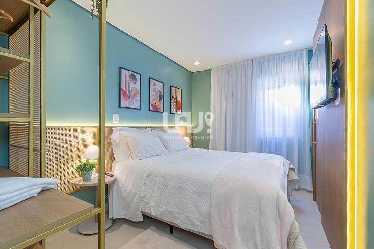 Jardim nada Secreto - 4 Dorm, 15 pax, no Centro!