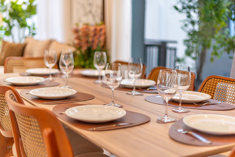 Quinta das Hortênsias - 3 Dorm junto à Rua Coberta