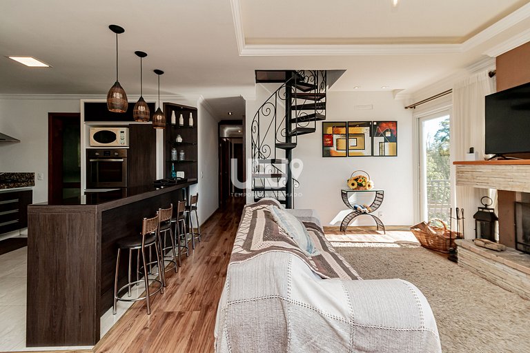 Casa Vale das Colinas - 3 Dorm. com linda vista!