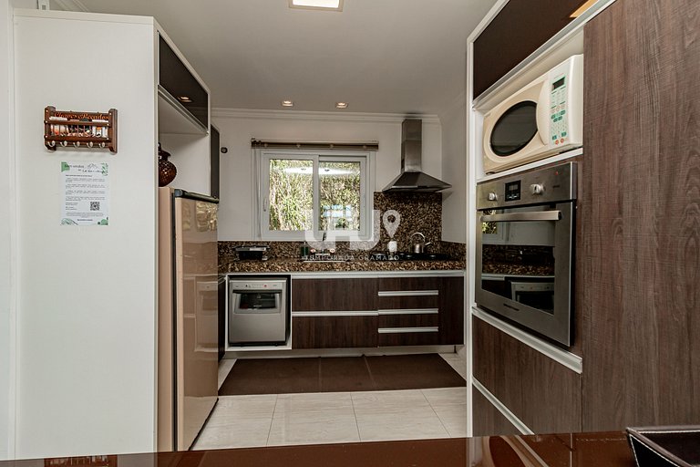 Casa Vale das Colinas - 3 Dorm. com linda vista!