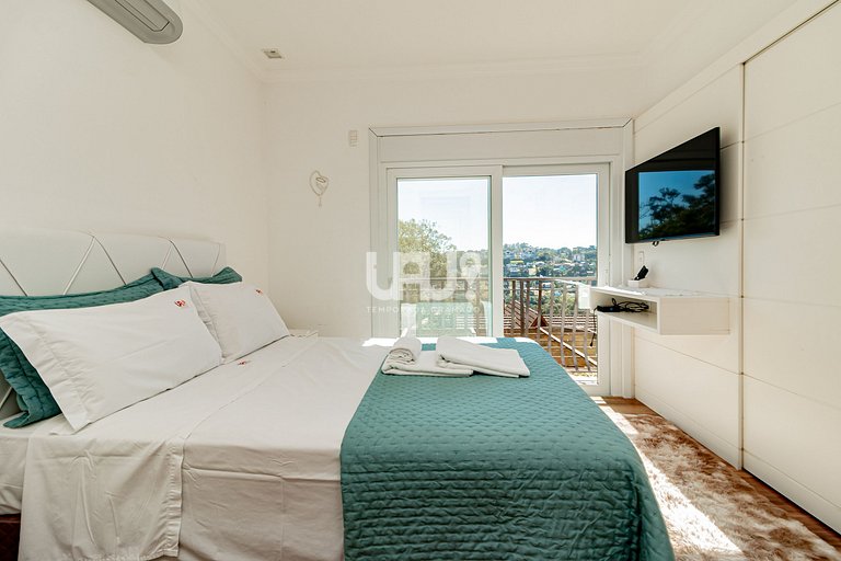 Casa Vale das Colinas - 3 Dorm. com linda vista!