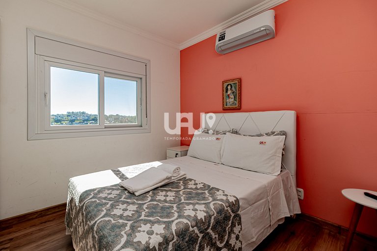 Casa Vale das Colinas - 3 Dorm. com linda vista!