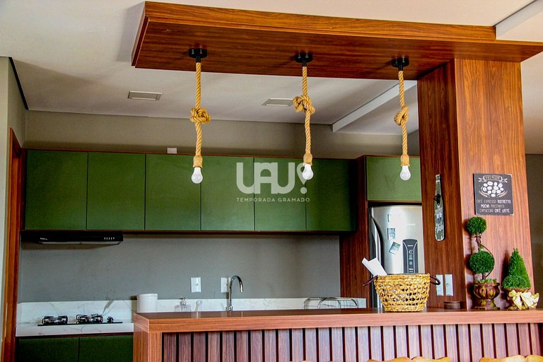 No coração de Gramado | 3 suítes+lareira+tudo a pé