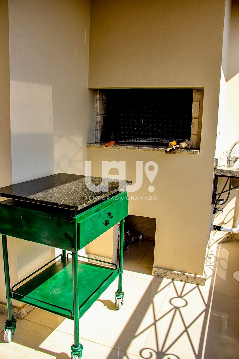 No coração de Gramado | 3 suítes+lareira+tudo a pé