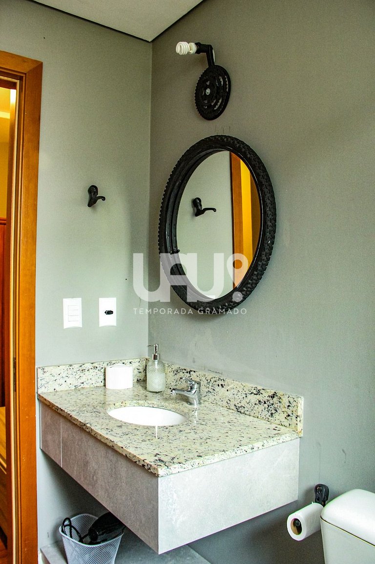 No coração de Gramado | 3 suítes+lareira+tudo a pé