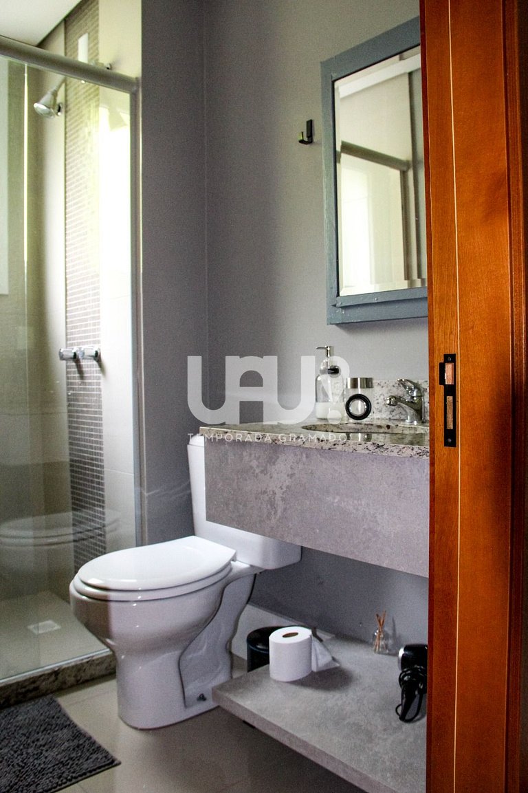 No coração de Gramado | 3 suítes+lareira+tudo a pé