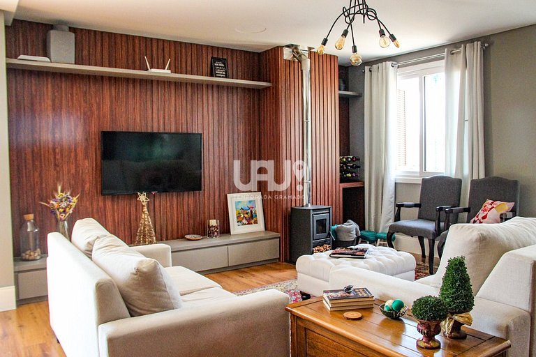 No coração de Gramado | 3 suítes+lareira+tudo a pé