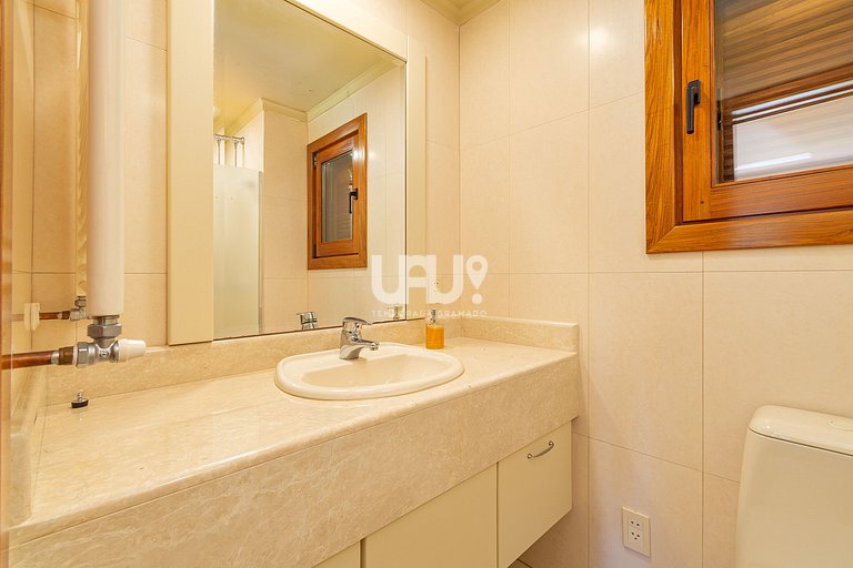 Mansão Bela Vista - 7 Suítes com Vista do Vale!
