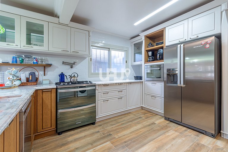 Casa Planalto - 4d, 10 pax, com casinha na árvore!
