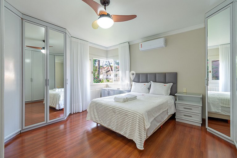 Casa Planalto - 4d, 10 pax, com casinha na árvore!