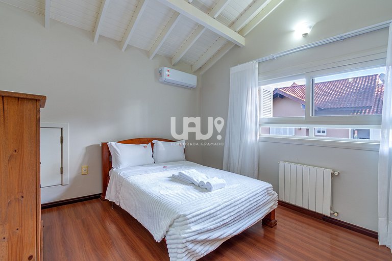 Casa Planalto - 4d, 10 pax, com casinha na árvore!