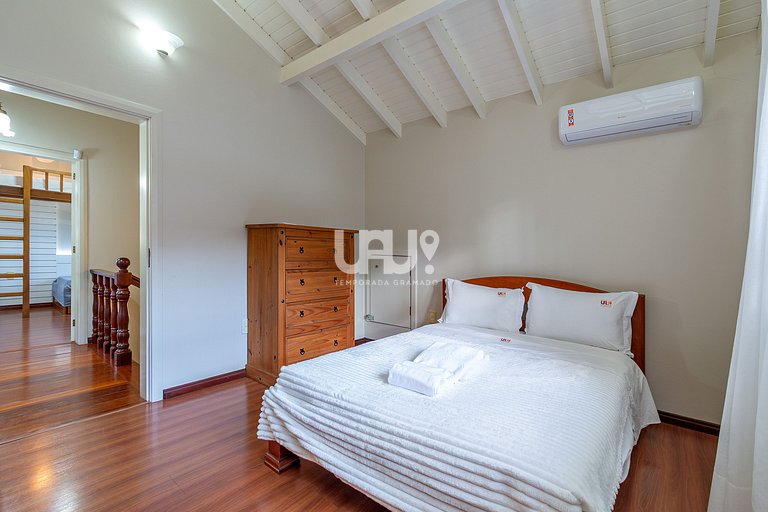 Casa Planalto - 4d, 10 pax, com casinha na árvore!