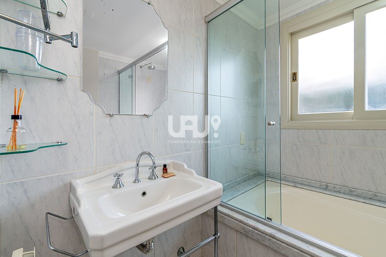 Casa Planalto - 4d, 10 pax, com casinha na árvore!